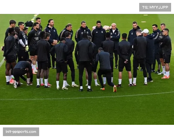 在马德里足球科技大会上,参展商演示用于欧冠训练的轻量化球员护具传感器